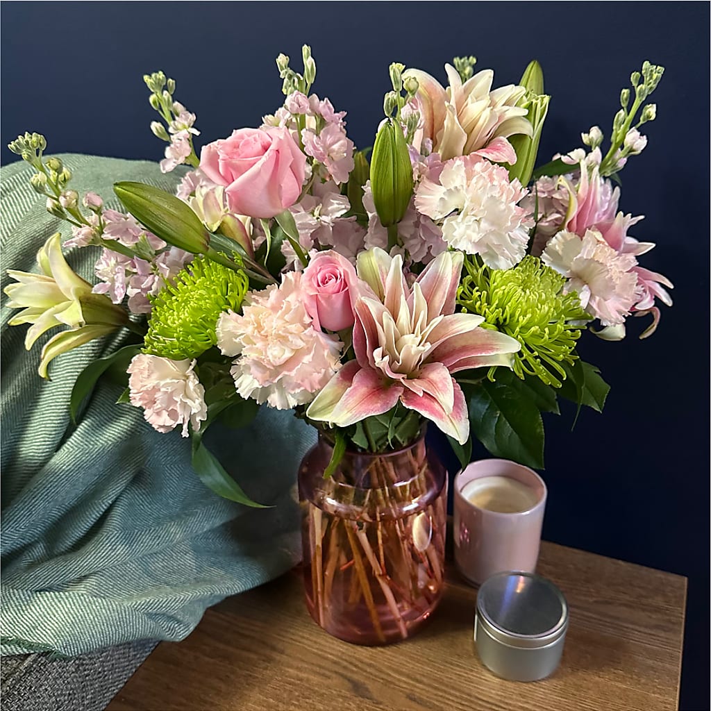 Pretty in Pink Bouquet – Herbert E Berg Florist Inc, Worcester MA