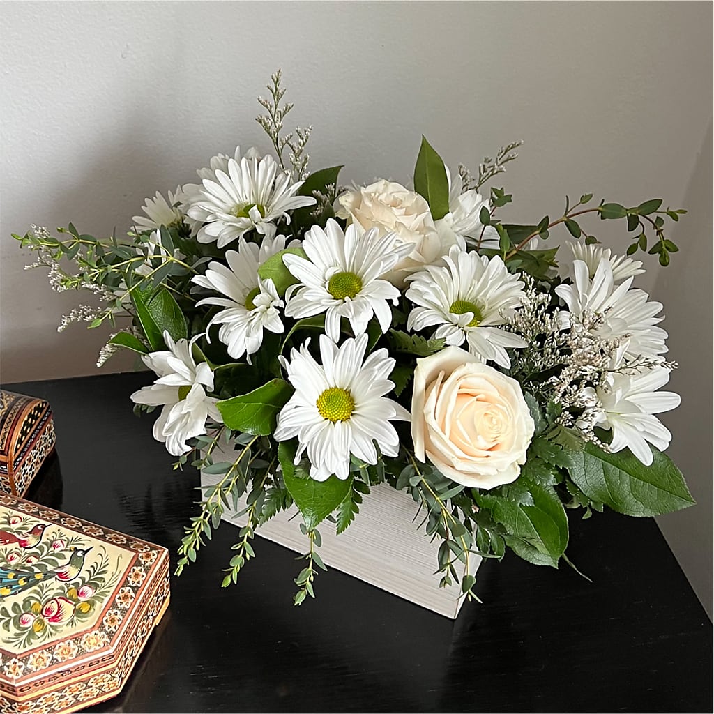 Fresh Linen Box Bouquet –  Herbert E Berg Florist Inc, Worcester MA